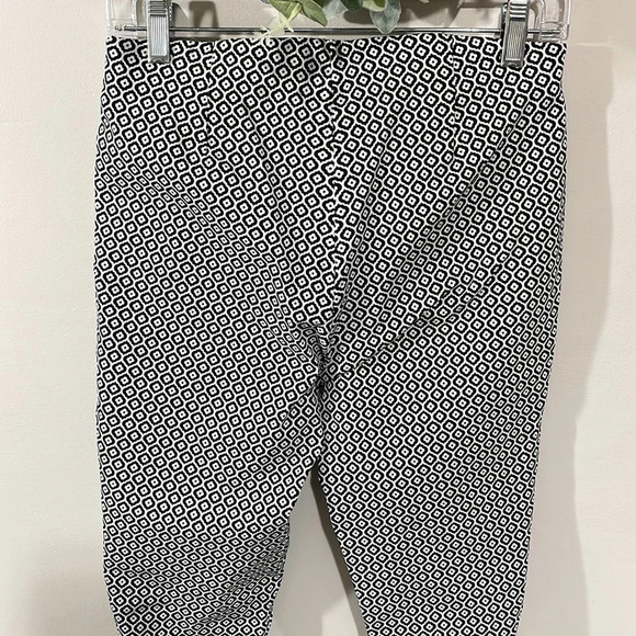 MICHAEL Michael Kors Pull On Ankle Pants Black White Trellis M - Picture 6 of 12
